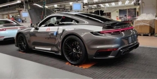 В Сети опубликованы снимки Porsche 911 Turbo без камуфляжа