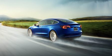Tesla готовится к запуску программы лизинга для Model 3, что позволит увеличить спрос