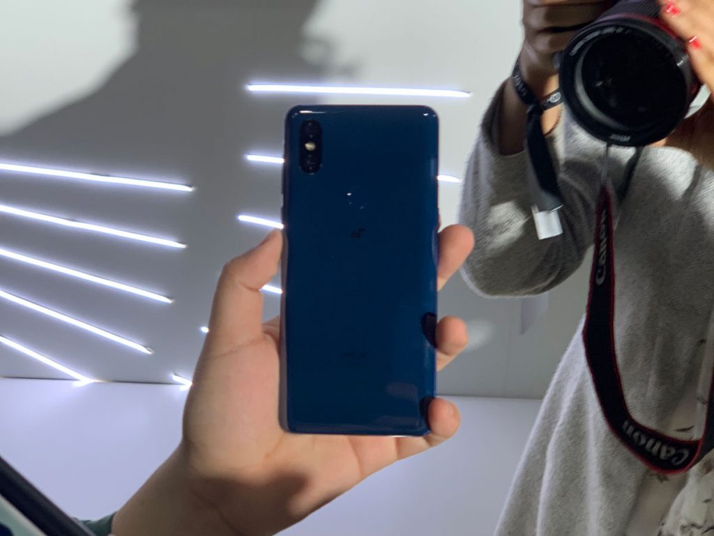 Мощный Huawei, дебютная Xiaomi и сомнительная Nokia. Чем порадовал первый день MWC 2019