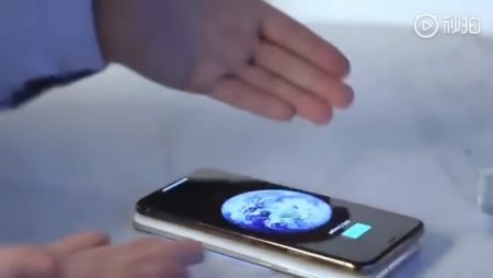 Видео: первый мини-обзор Samsung Galaxy S10 и S10+