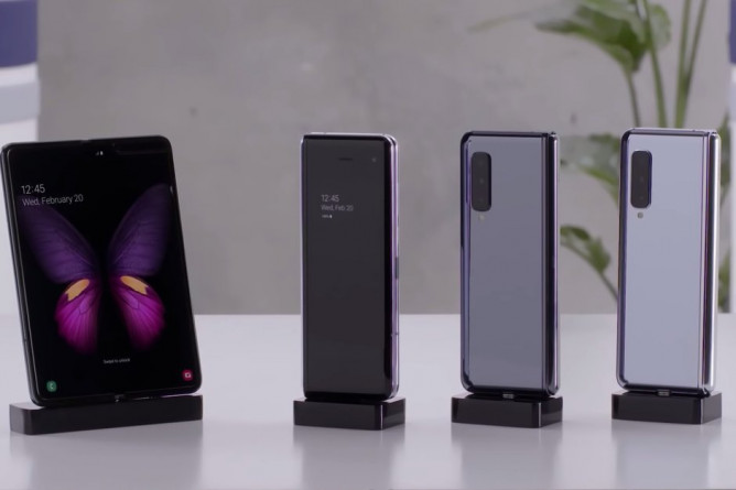 11-Samsung-Galaxy-Fold-is-all-about-in-this-official-4-minute-video.jpg