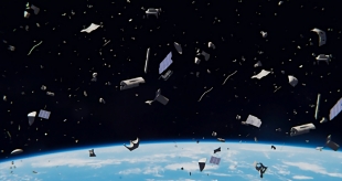 Российские ученые хотят создать «лассо» для ловли космического мусора