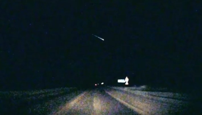 Ученый разобрал видео с падением метеорита в Нижегородской области