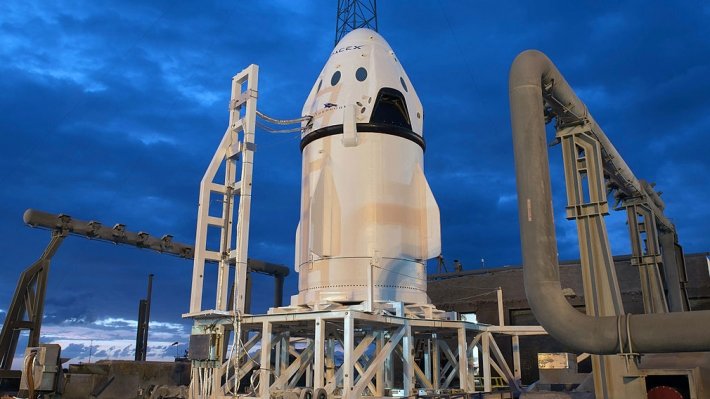 Роскосмос заявил о готовности помочь SpaceX с расследованием аварии Dragon-2