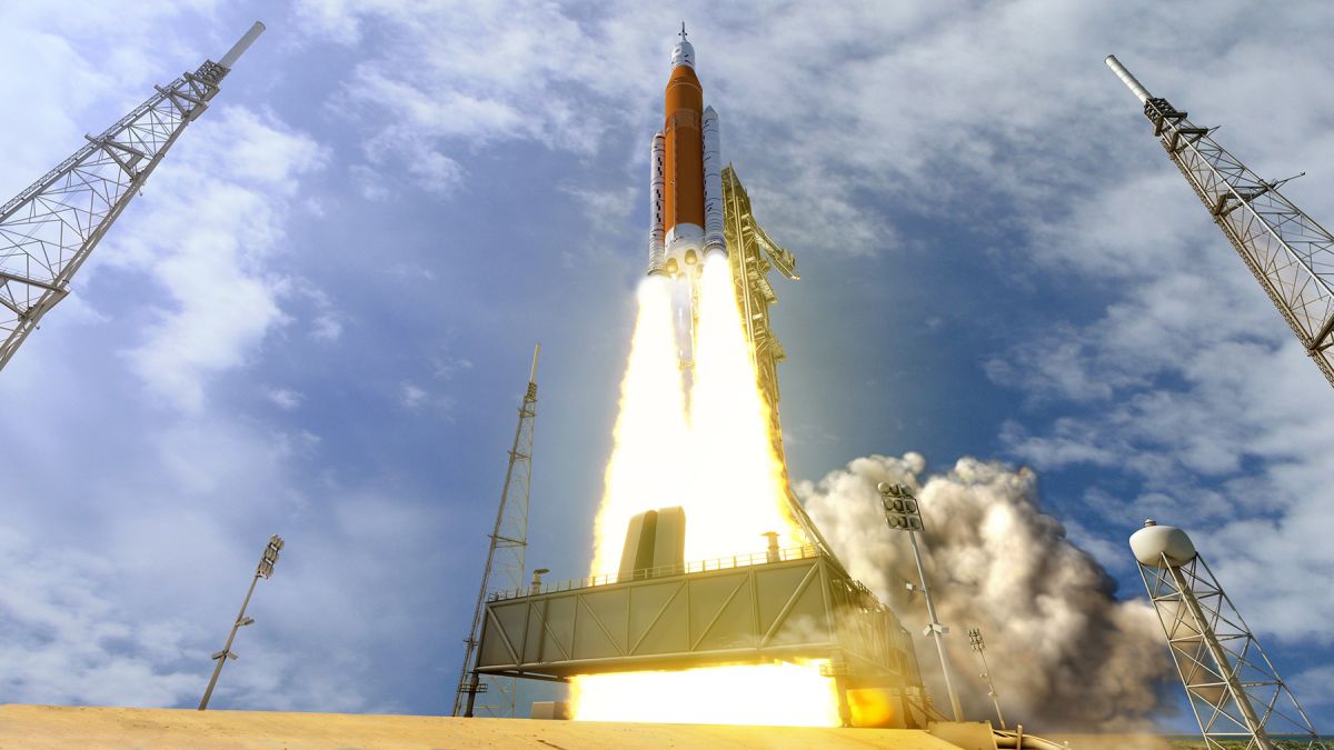 Система Space Launch System, на которой планируется вывести «Орион» c низкой околоземной орбиты / © NASA