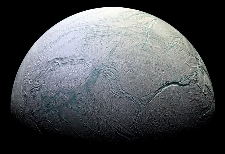 Сделанный «Кассини» снимок поверхности Энцелада, спутника Сатурна / © NASA/JPL/Space Science Institute