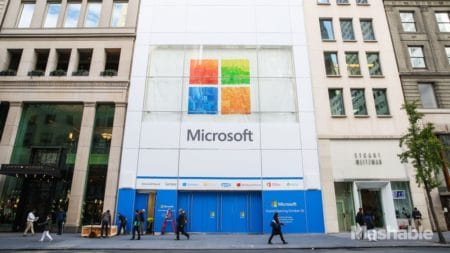 В самом «сердце» Лондона. 11 июля Microsoft откроет свой первый фирменный магазин в Европе (трехэтажный, площадью 2040 кв. м)