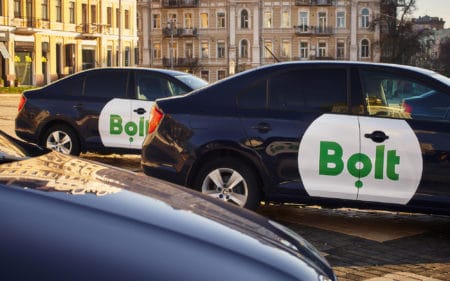 Сервис по вызову такси Bolt прекращает сотрудничество с владельцами «евроблях»
