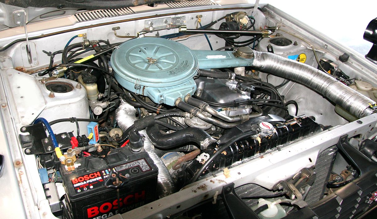 Карбюраторный двигатель Nissan Bluebird 1.8 / © Wikipedia