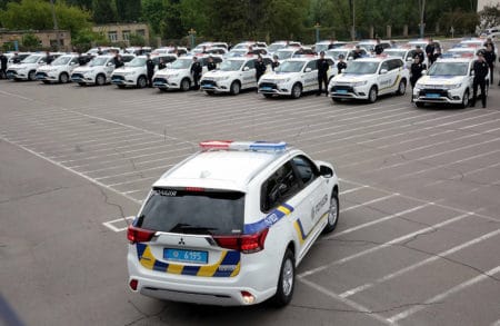 Национальная полиция Украины получила 83 гибридных кроссовера Mitsubishi Outlander PHEV нового поколения в рамках Киотского протокола