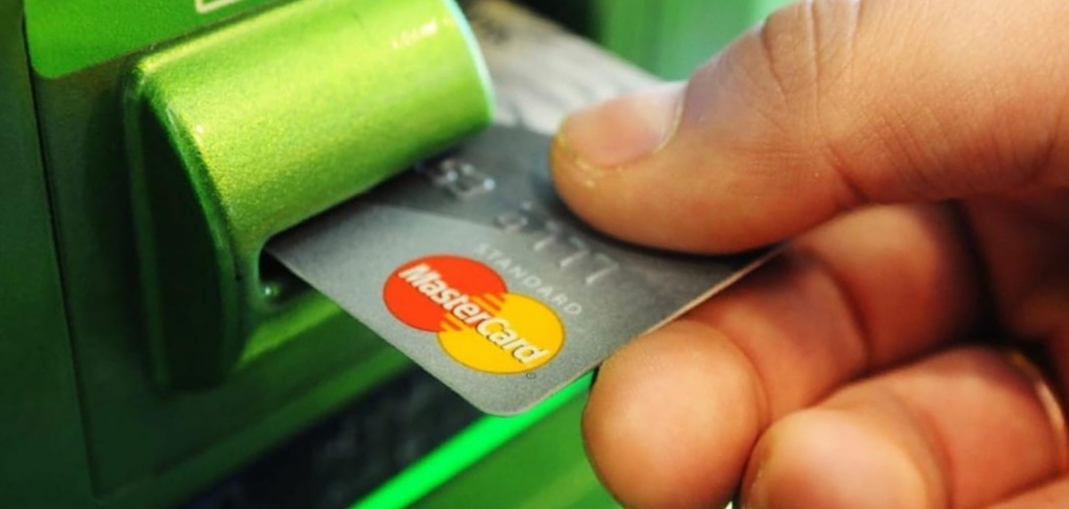 Мошенники нашли новый способ хищений средств с карт клиентов «Сбербанка»