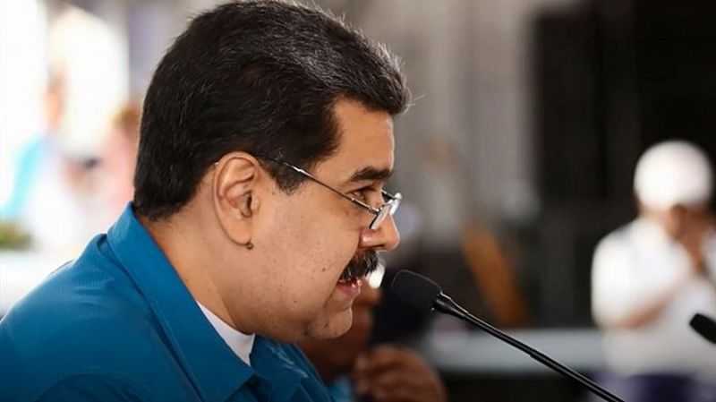 Мадуро подписал указ о продаже 4.5 млн баррелей нефти из резервов PDVSA за петро