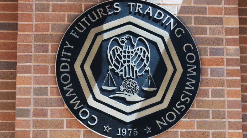 CFTC провела встречу с эмитентами стейблкоинов JPM Coin, MakerDao и Paxos