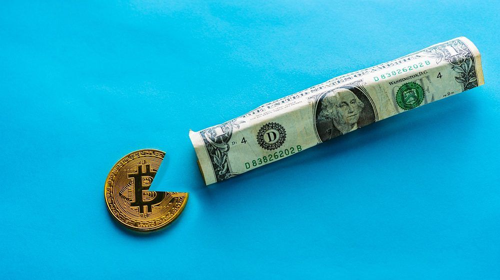Bitcoin VS dollar