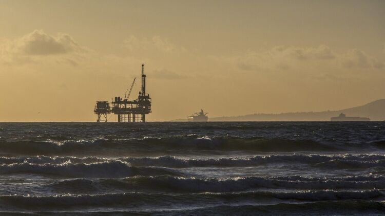 Эколог рассказал, как правильно бороться с нефтяными разливами