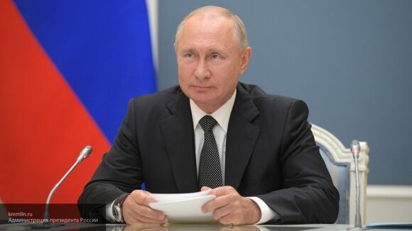 Путин: Россия намерена держать курс на построение современного Военно-морского флота