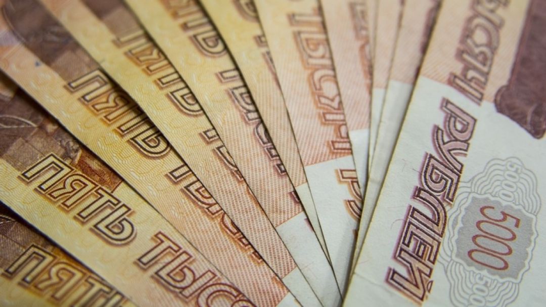 Стало известно, как санкции влияют на курс рубля