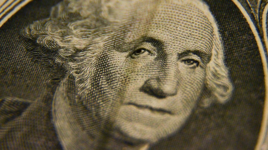 Курс американской валюты может упасть до 65 рублей