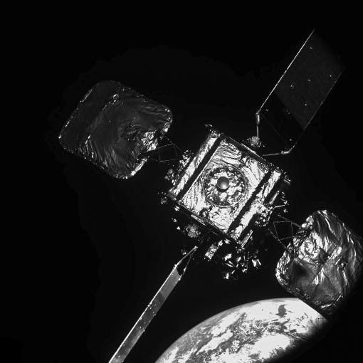 фото выведенного из строя спутника
